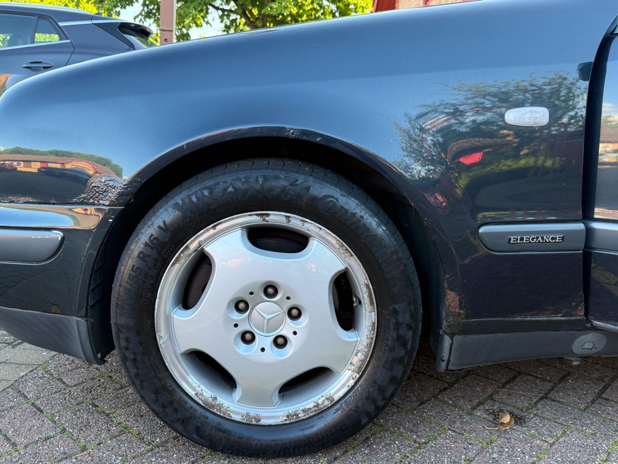 Mercedes-Benz CLK - Image 9