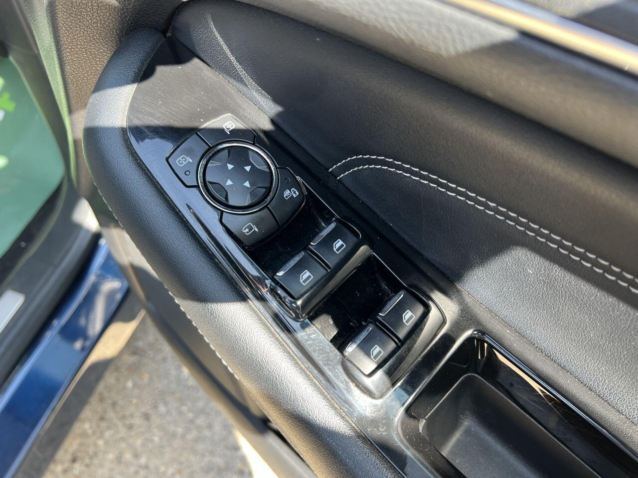 Ford Edge view 74