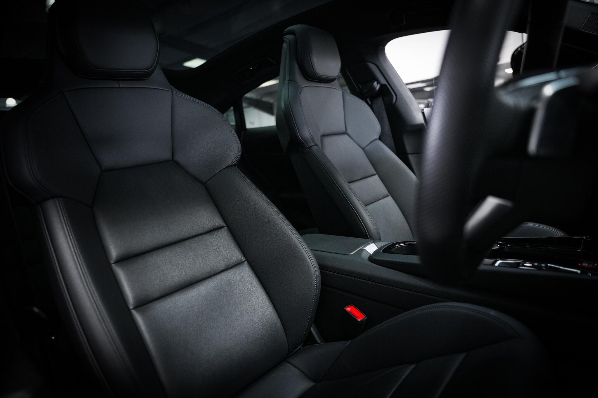 Audi e-tron GT view 18