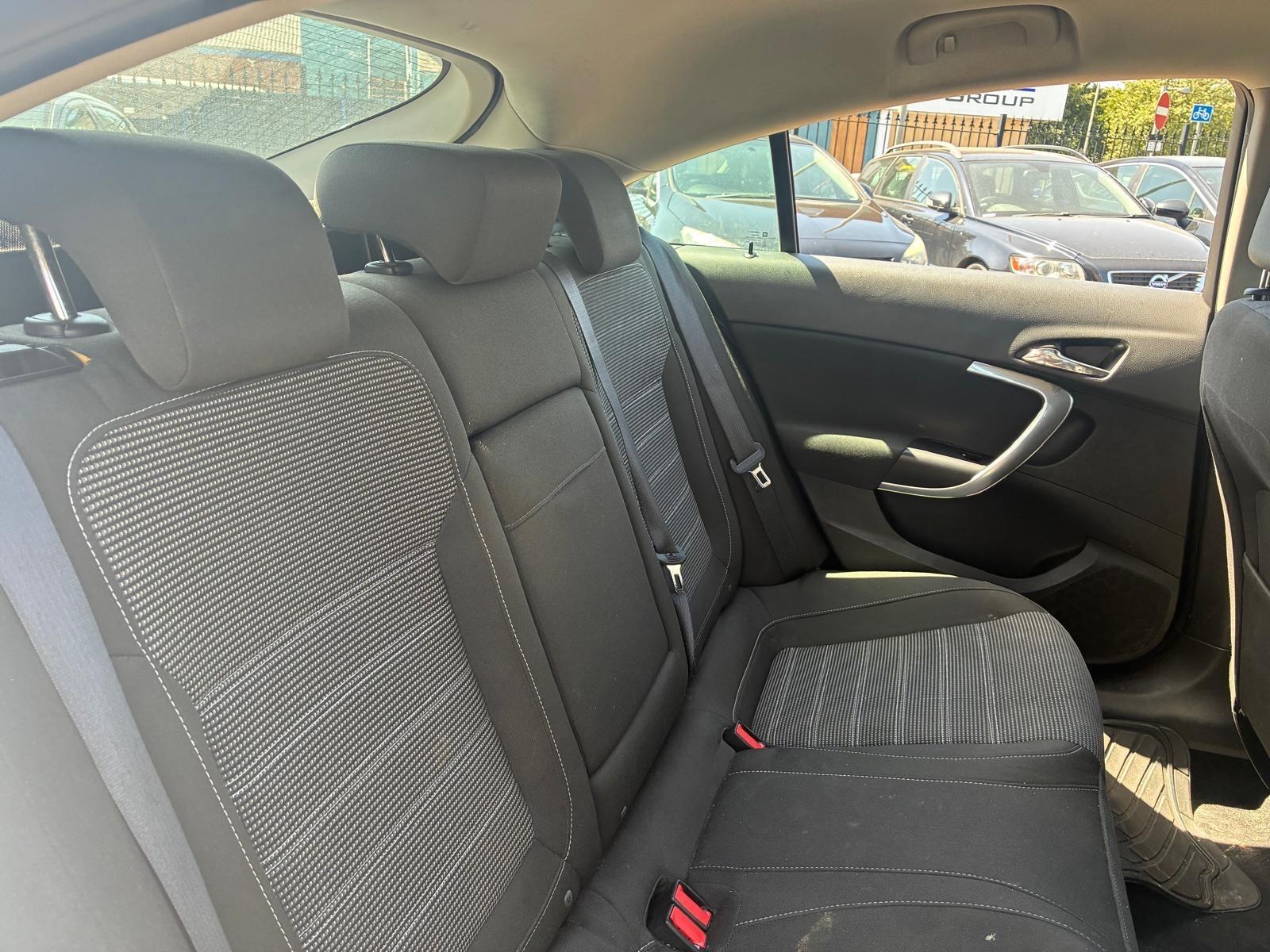 Vauxhall Insignia view 16
