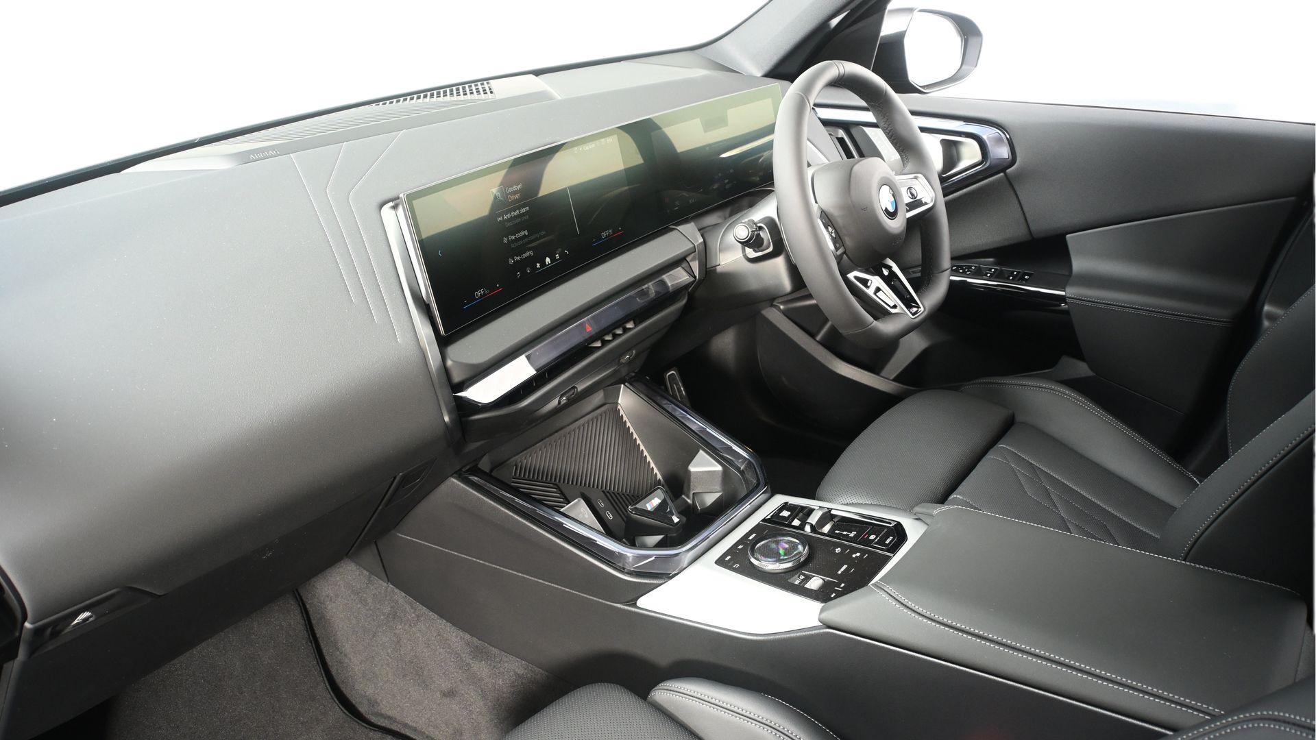 BMW X3 view 7