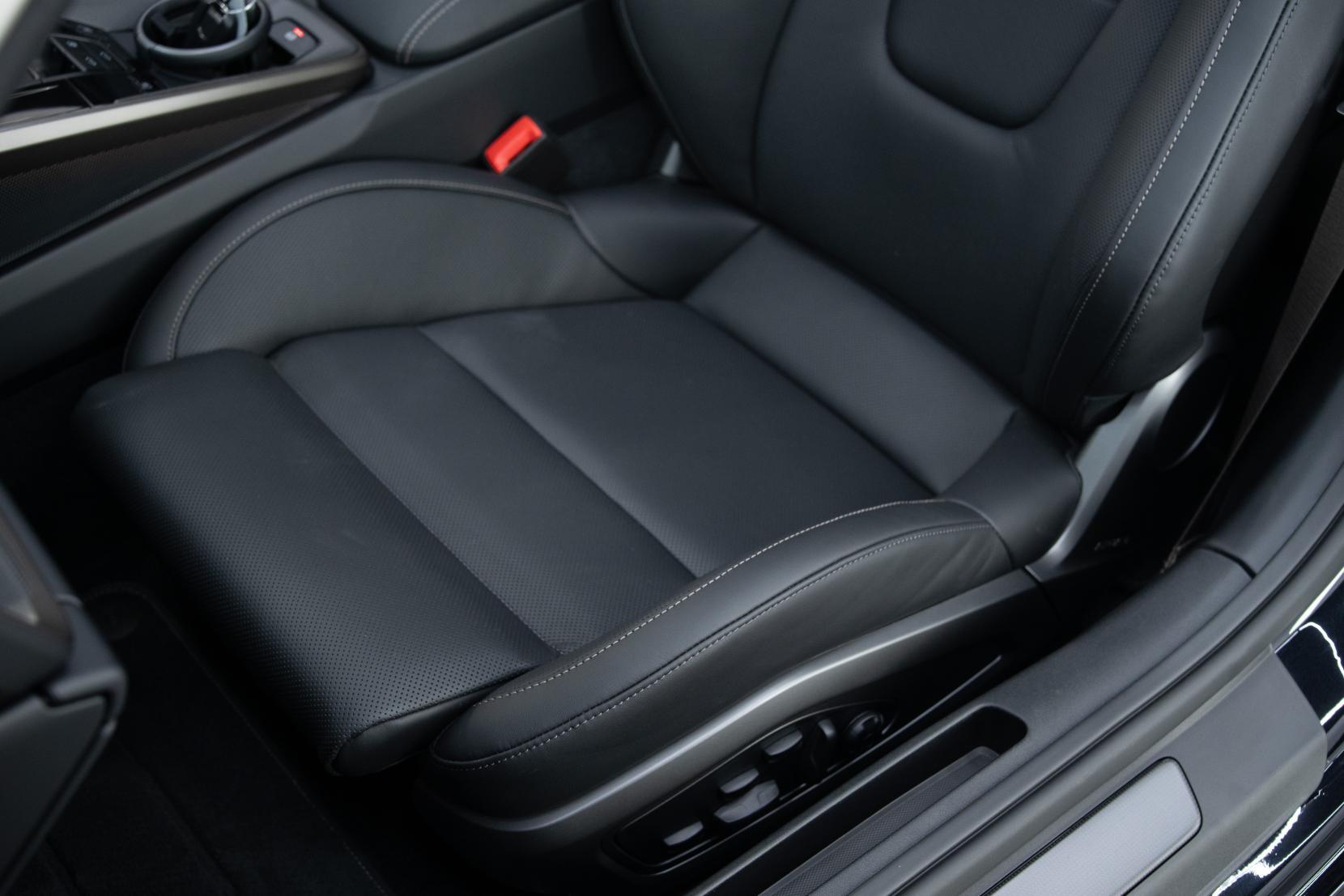 Porsche 911 view 23