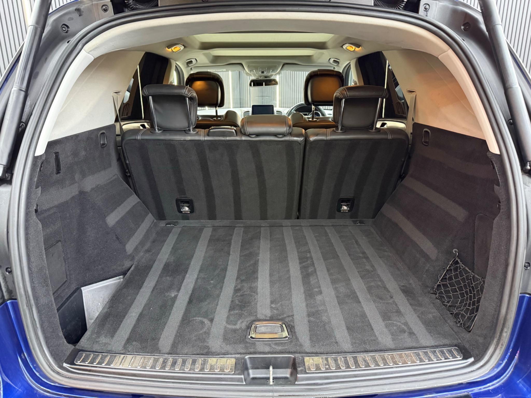 Mercedes-Benz Gle view 48