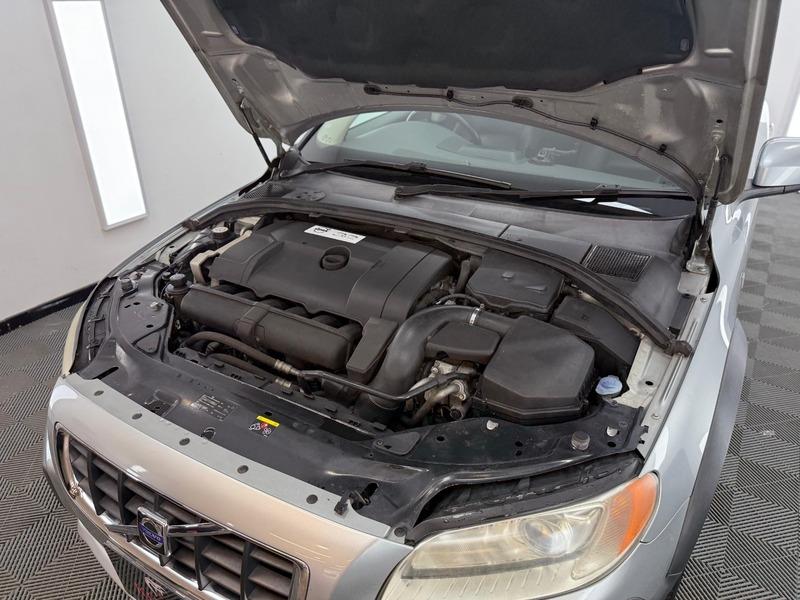 2009 Volvo XC70 image 13