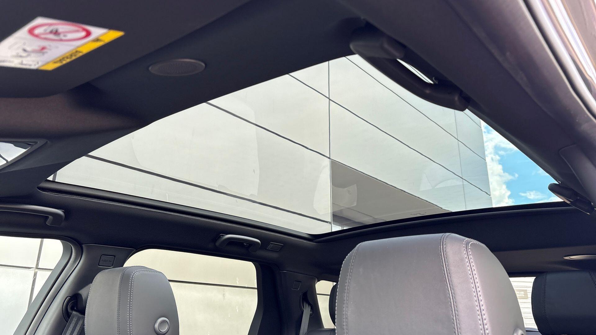 Land Rover Discovery Sport view 28