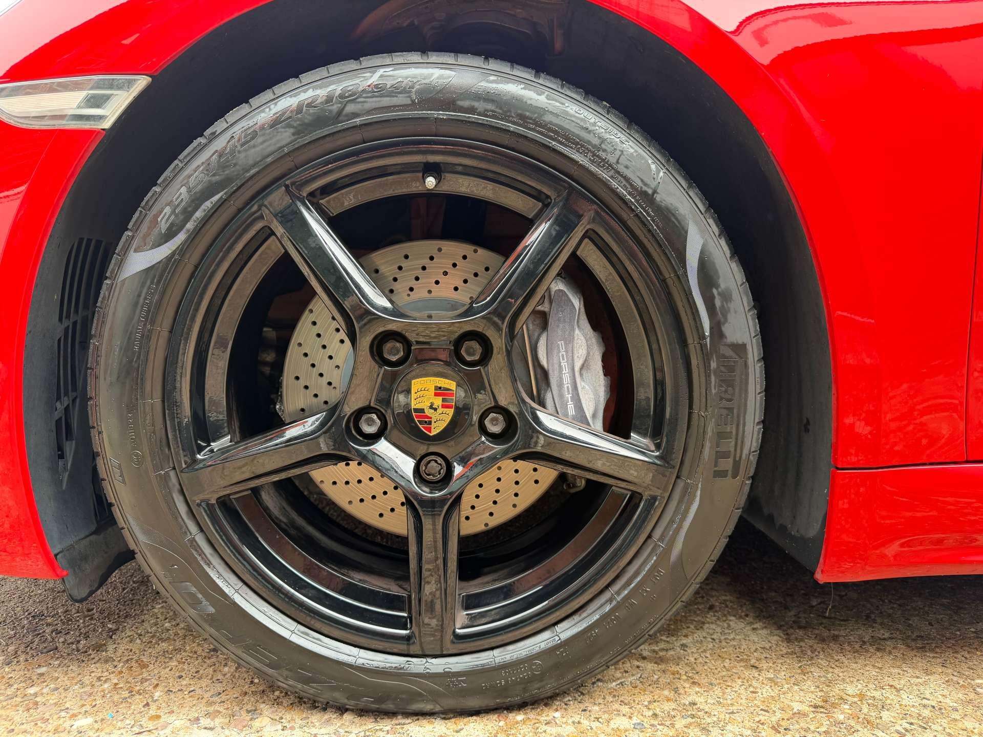 Porsche Boxster view 17
