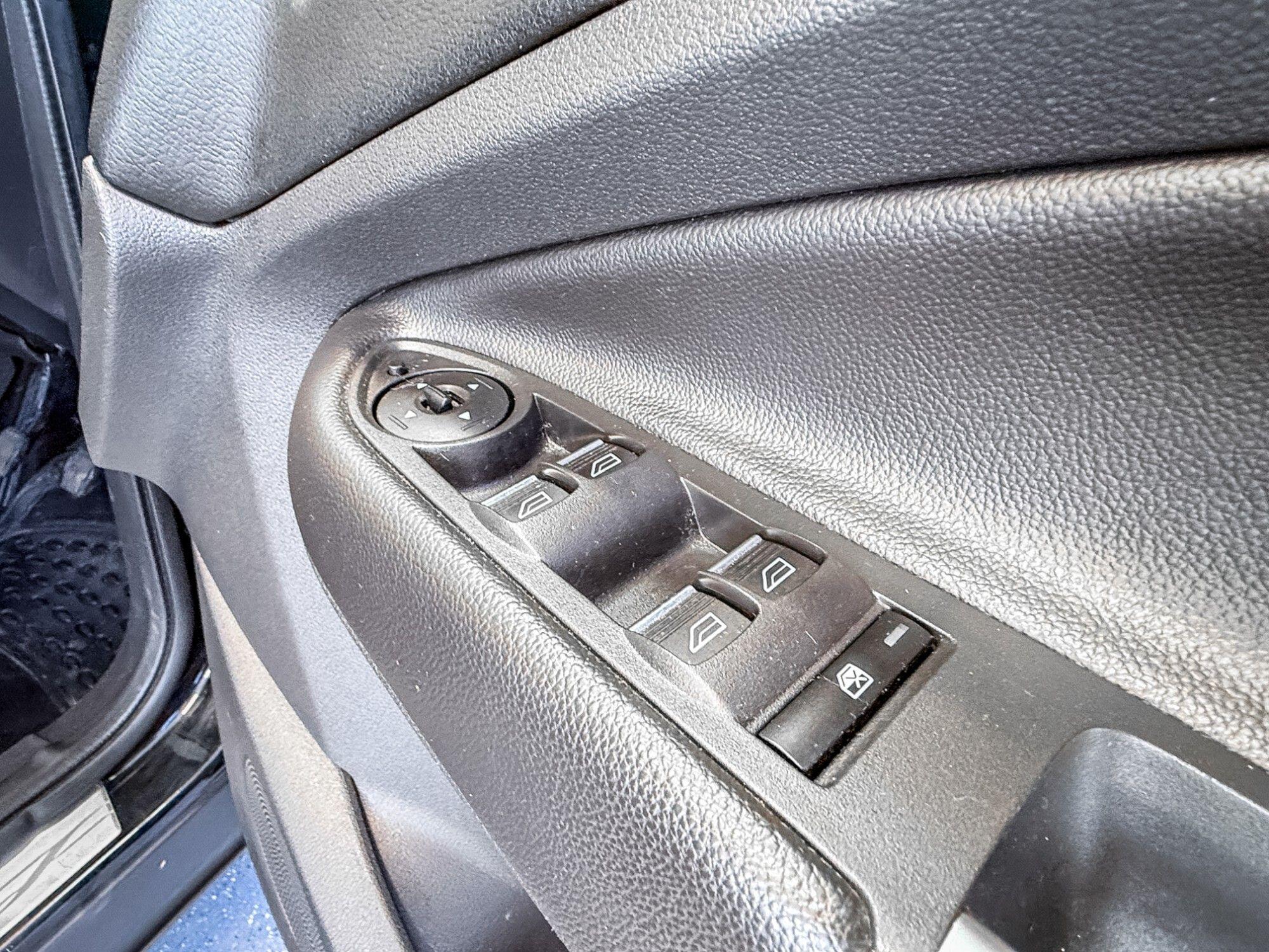 Ford Kuga view 14