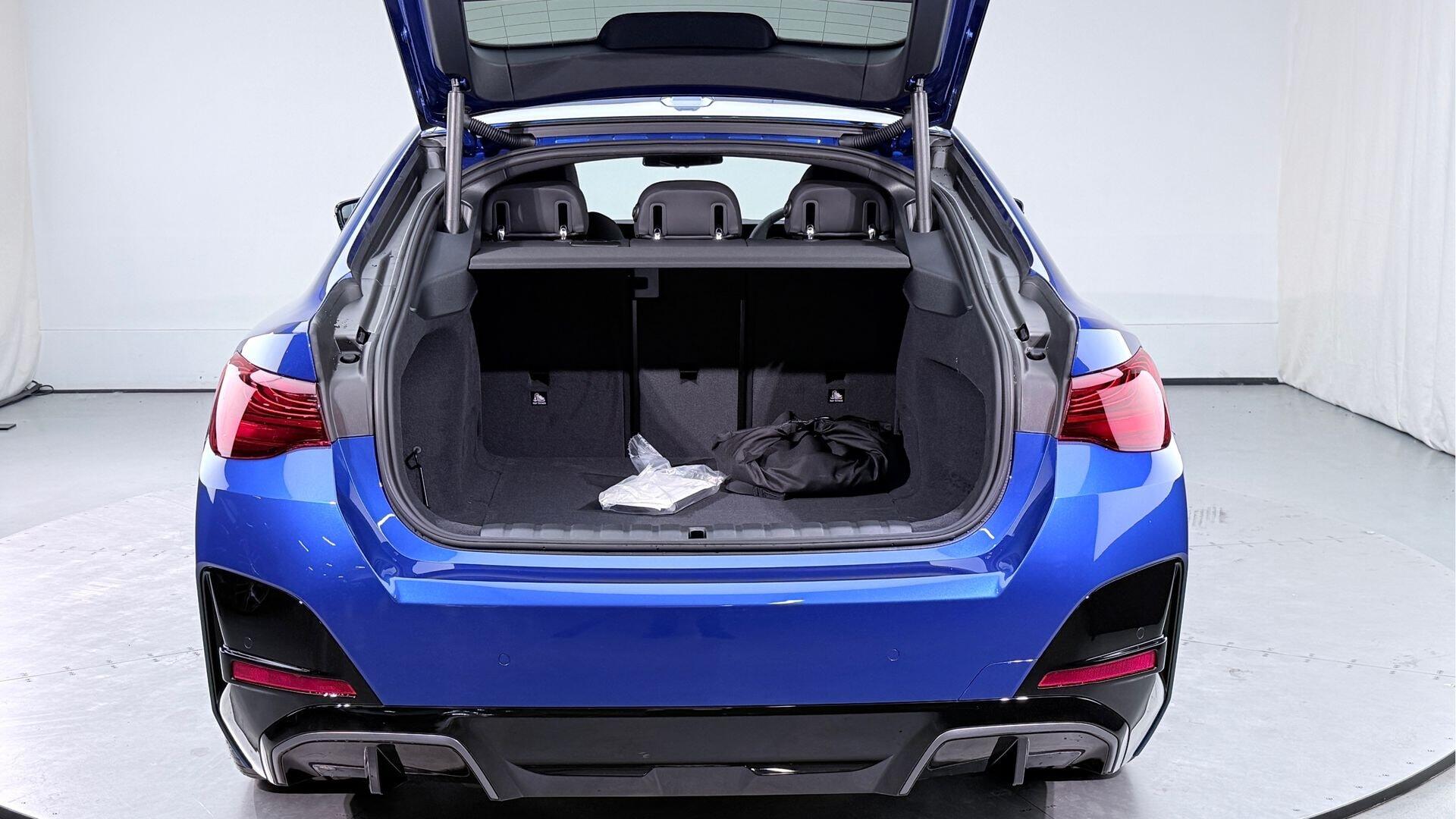 BMW I4 view 13