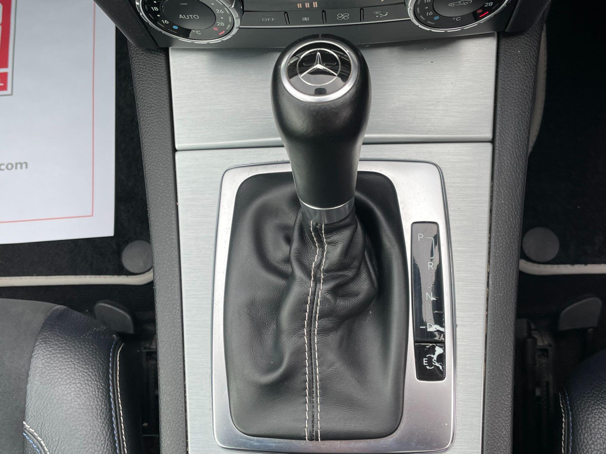 Mercedes-Benz C-Class view 27
