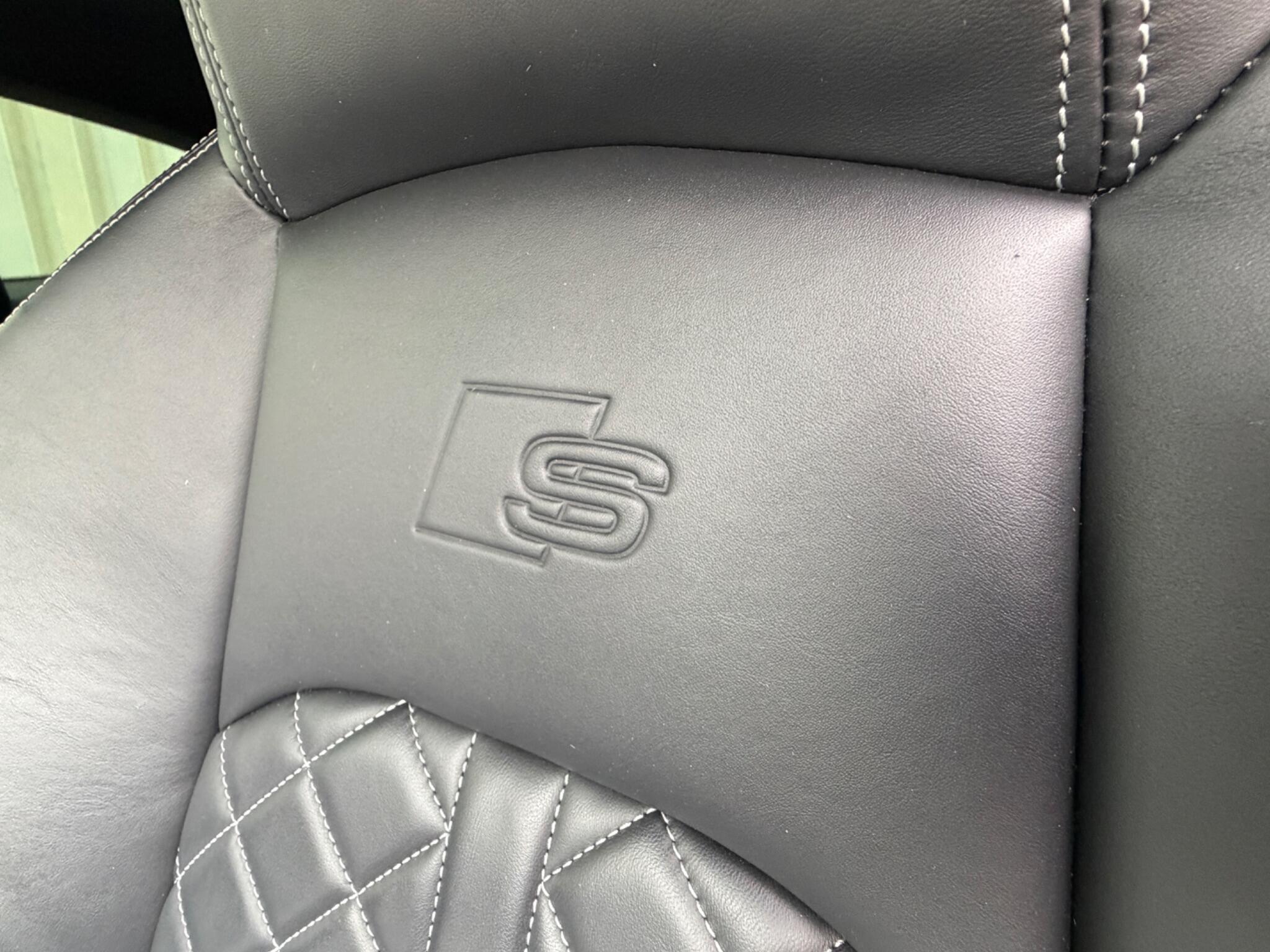 Audi S5 view 21