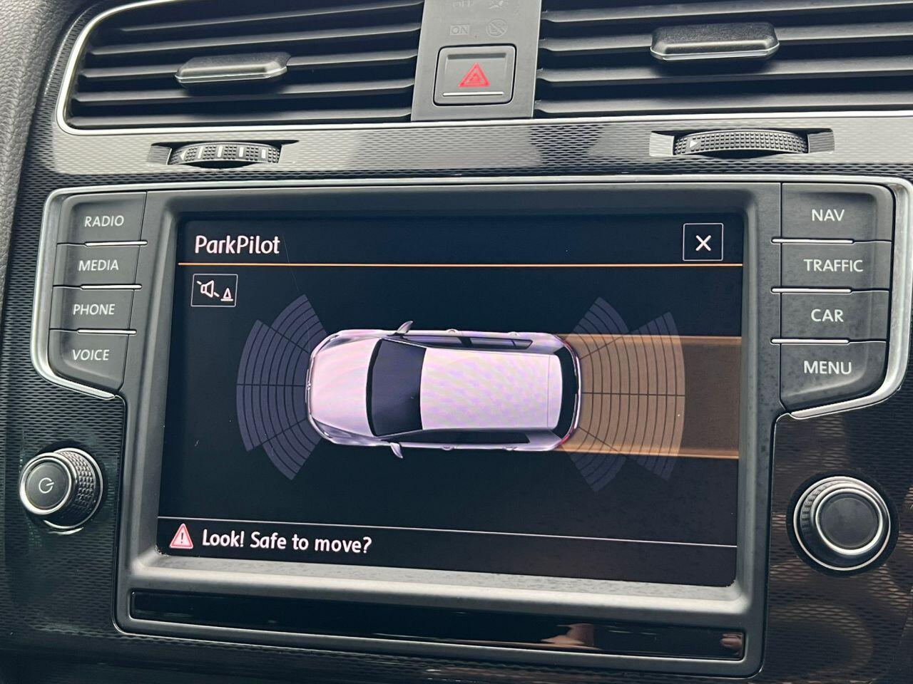 Volkswagen Golf view 30