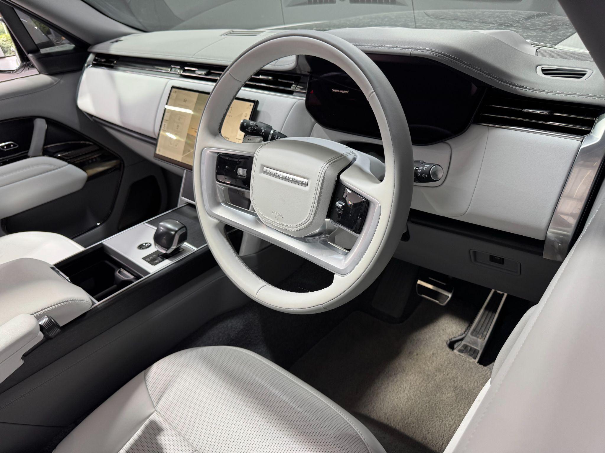 Land Rover Range Rover view 33