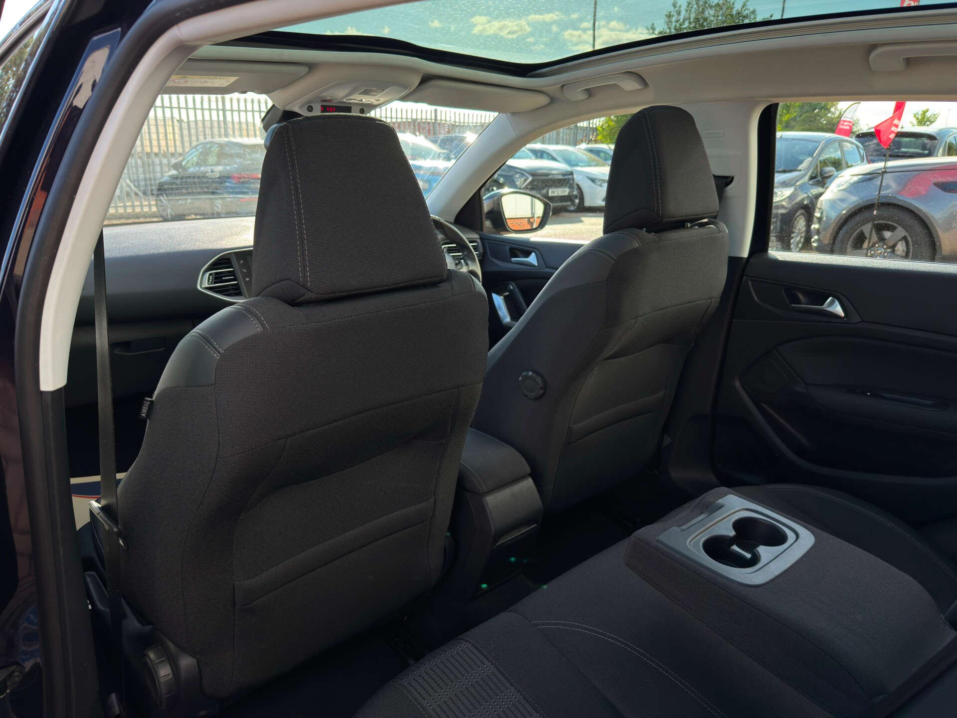 Peugeot 308 view 24
