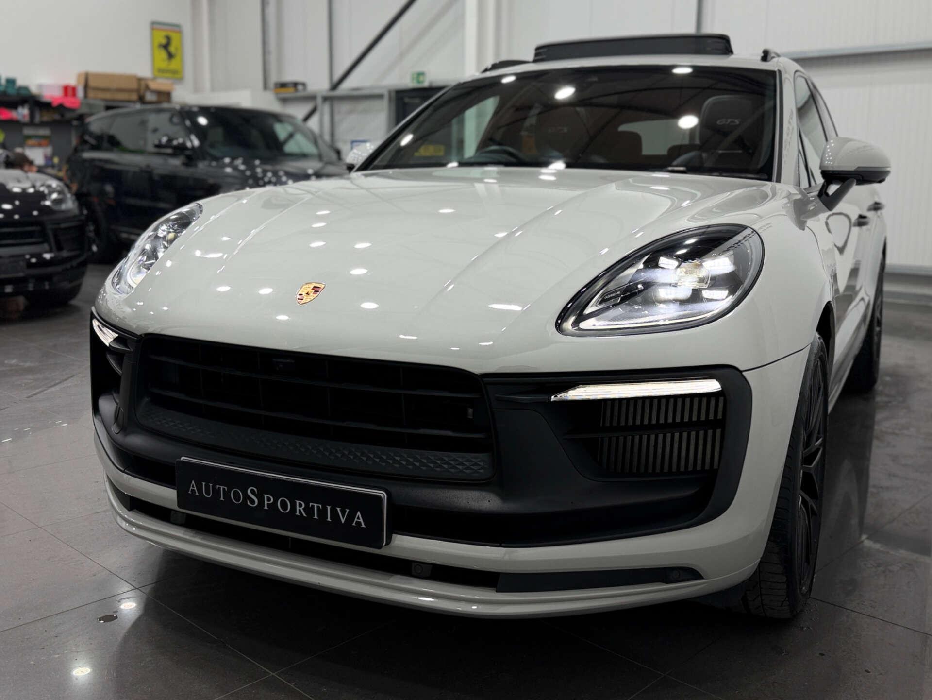 Porsche Macan view 8