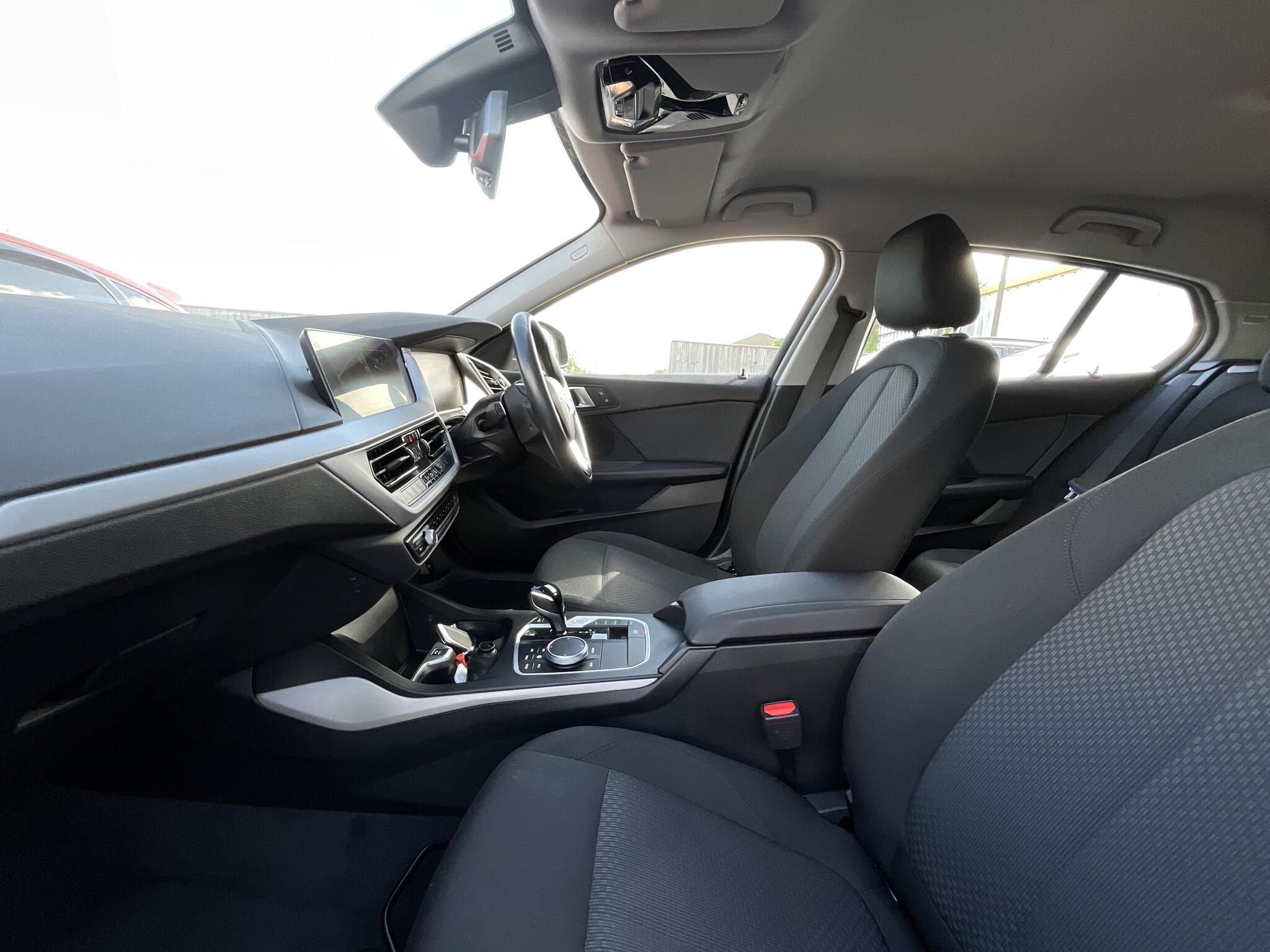 BMW 1 Series view 18