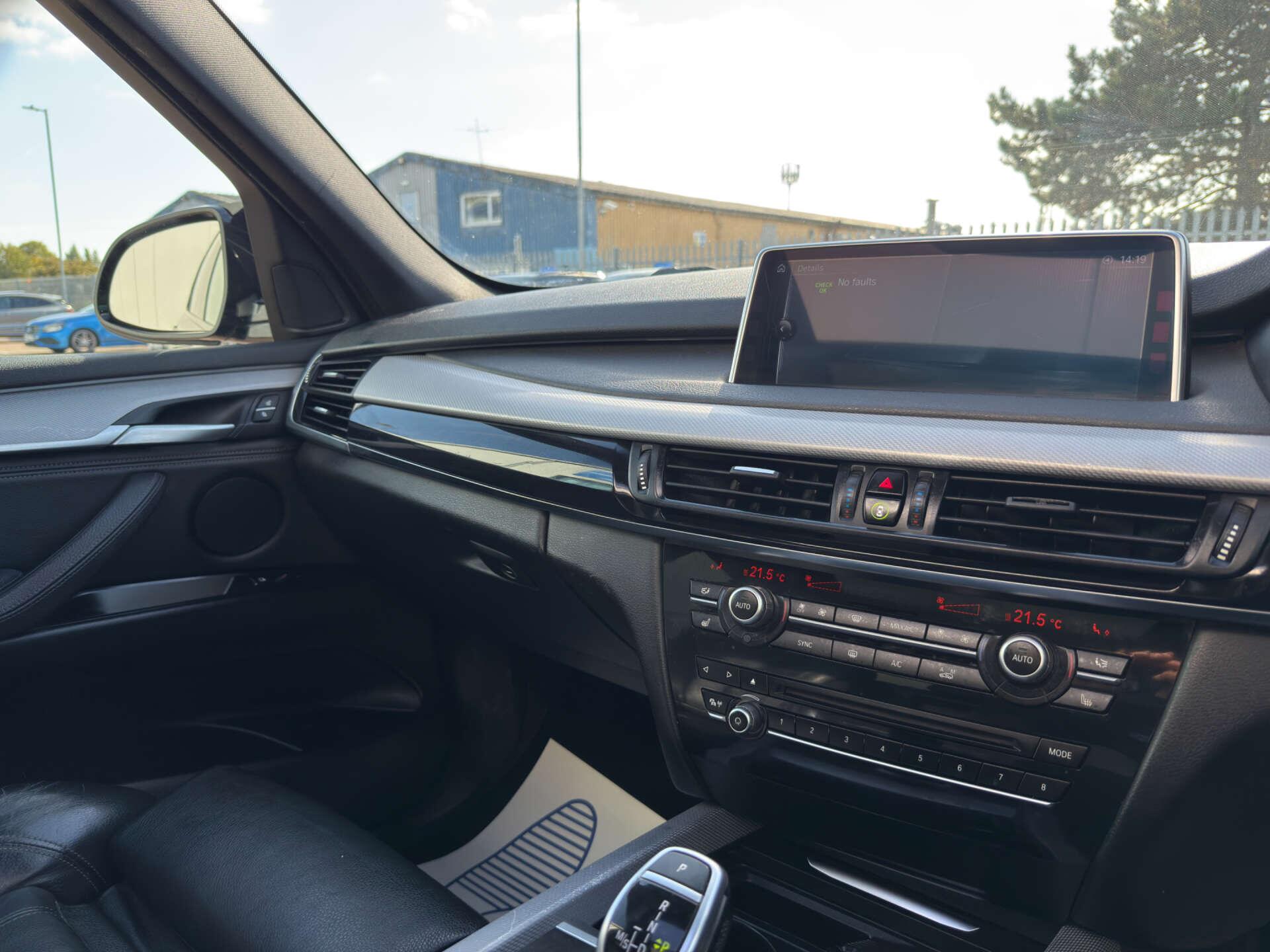 BMW X5 view 56