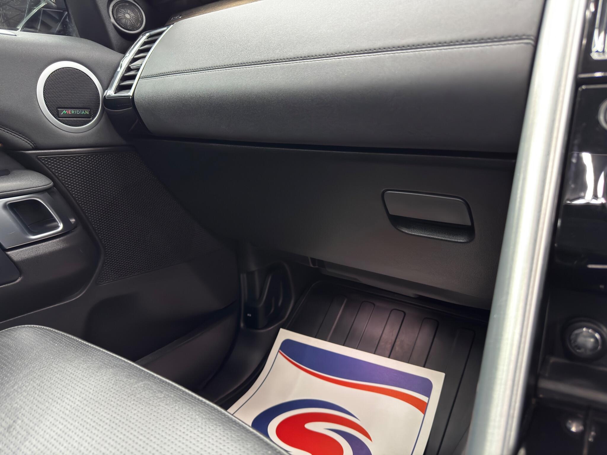 Land Rover Discovery view 42