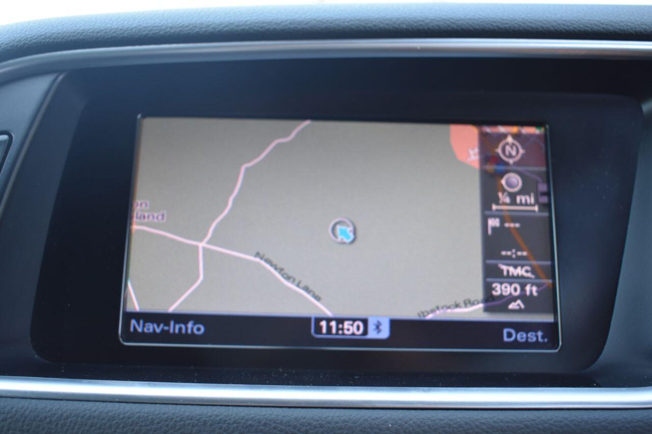 Audi Q5 view 4