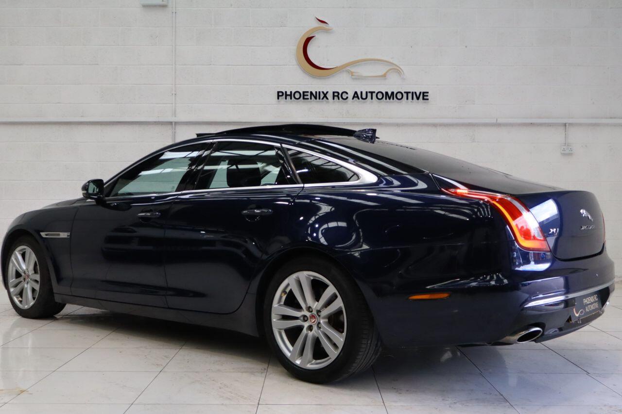 Jaguar XJ view 6