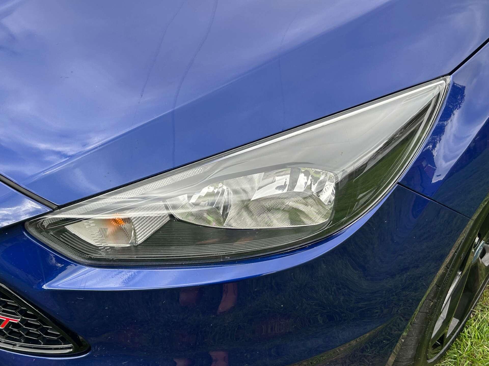 Ford Focus view 11