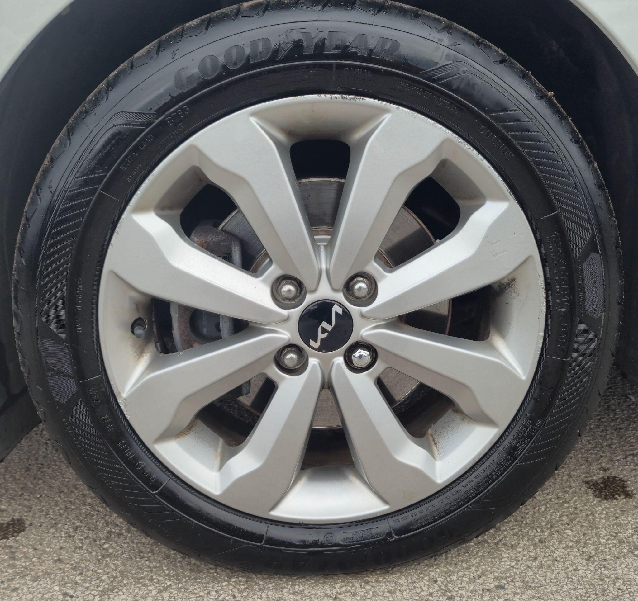 Kia Rio view 24