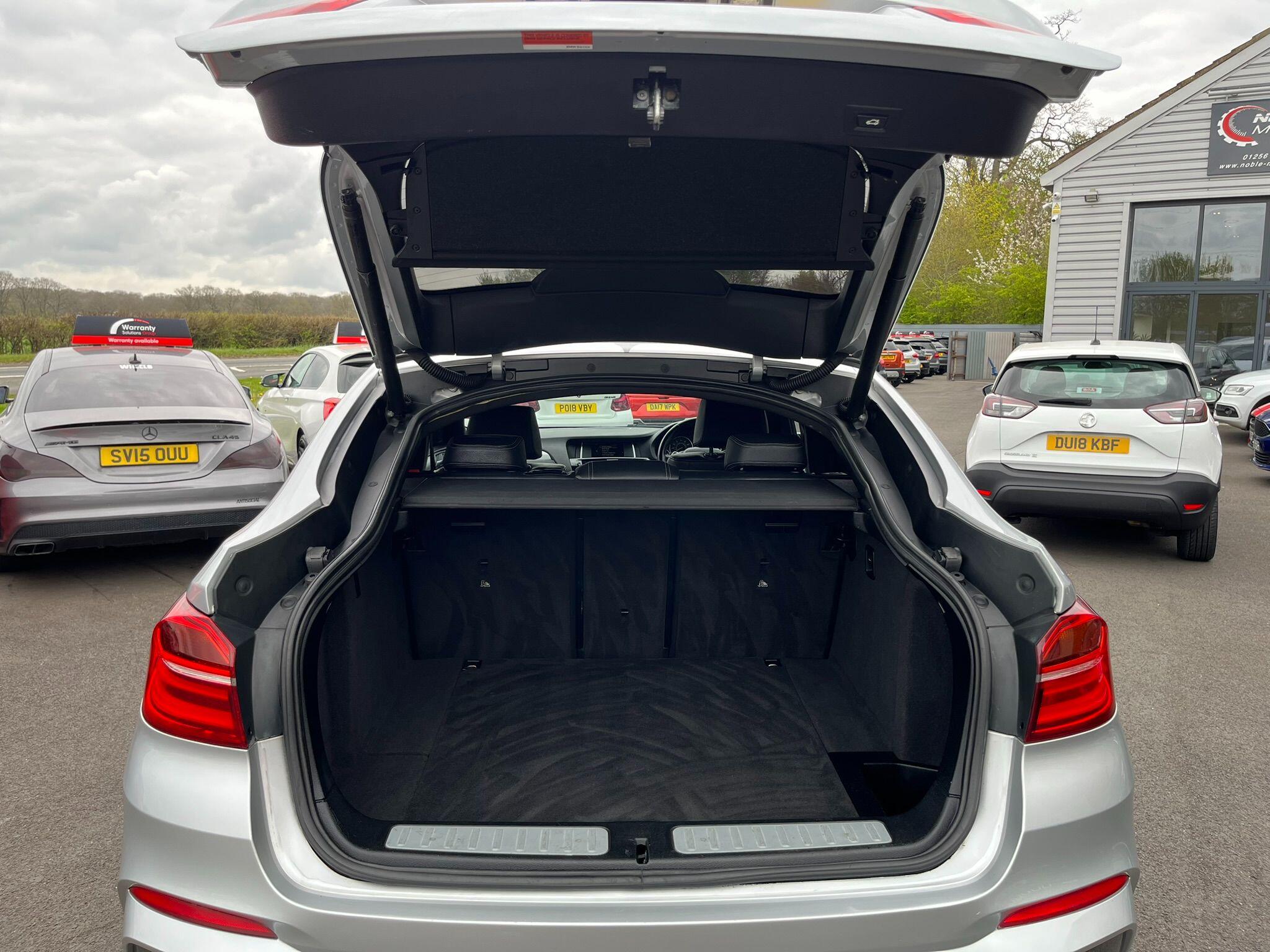 BMW X4 view 36