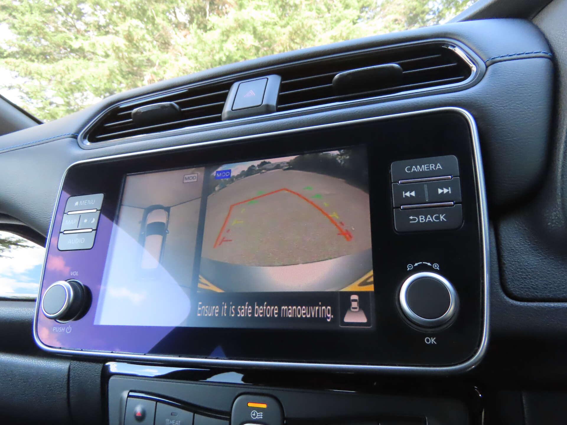 Nissan Leaf view 11