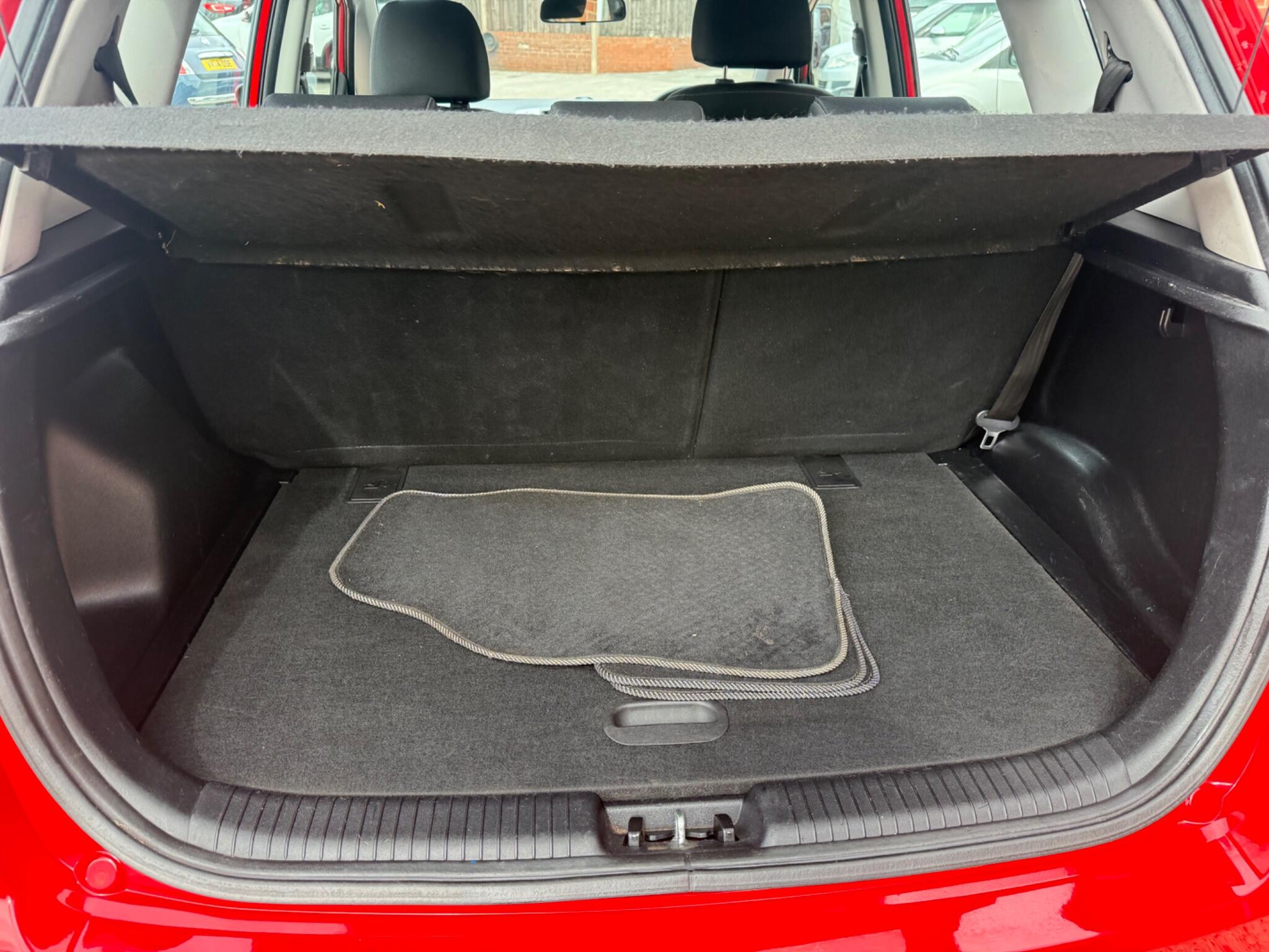 Kia Venga view 30