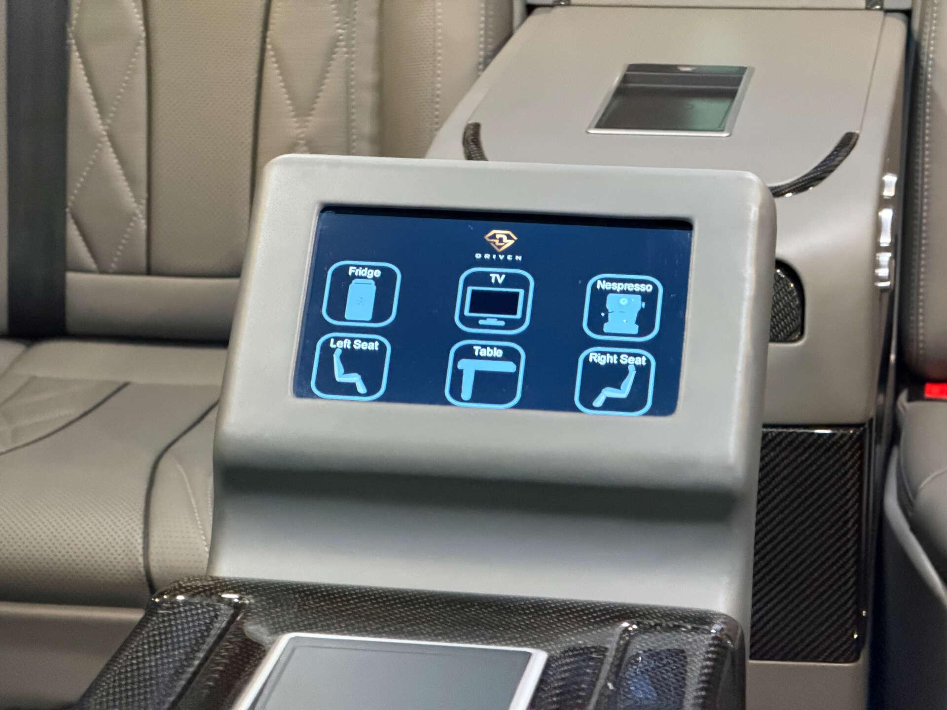 Mercedes-Benz V Class view 29
