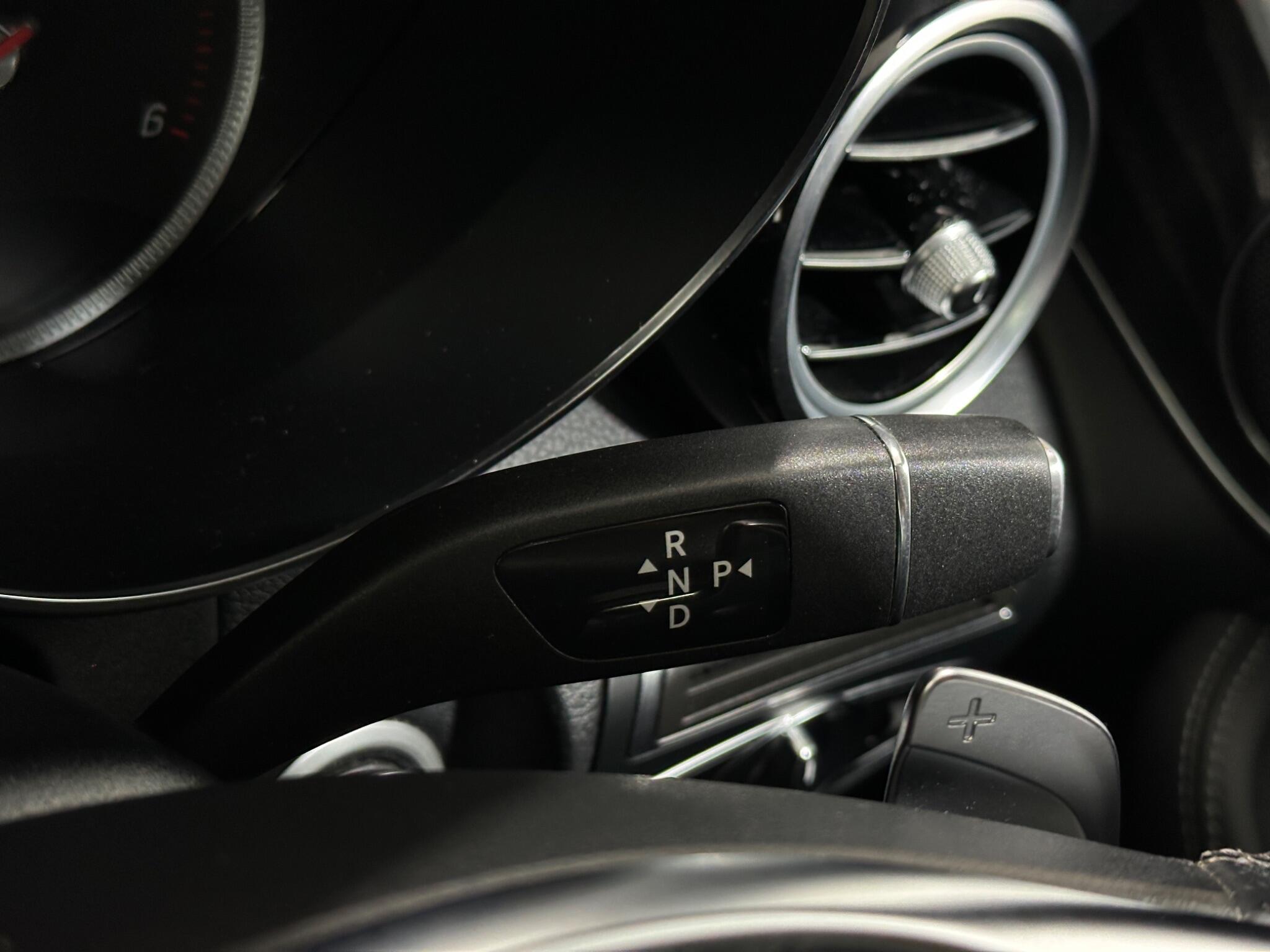Mercedes-Benz GLC view 17