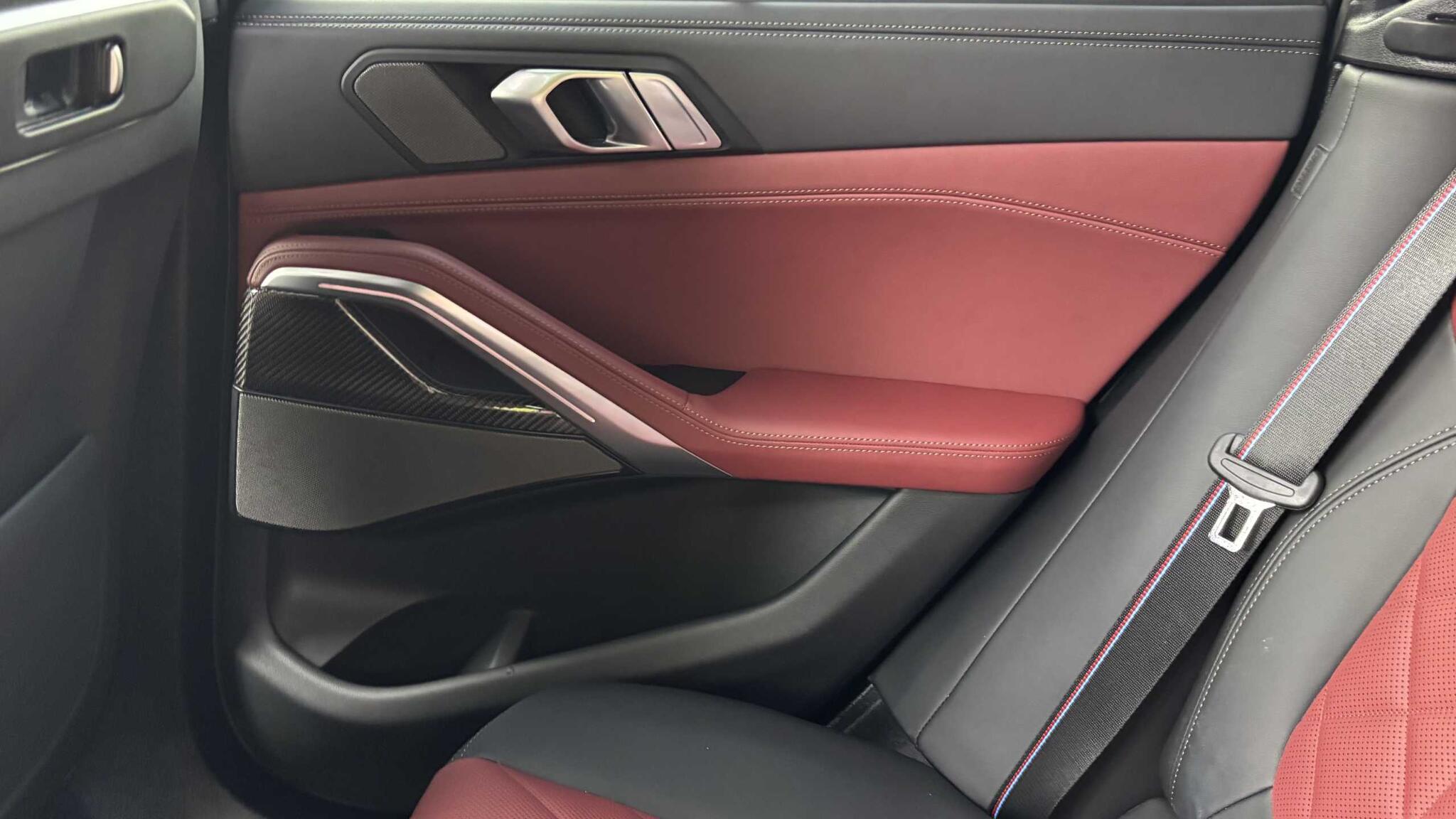 BMW X6 view 27