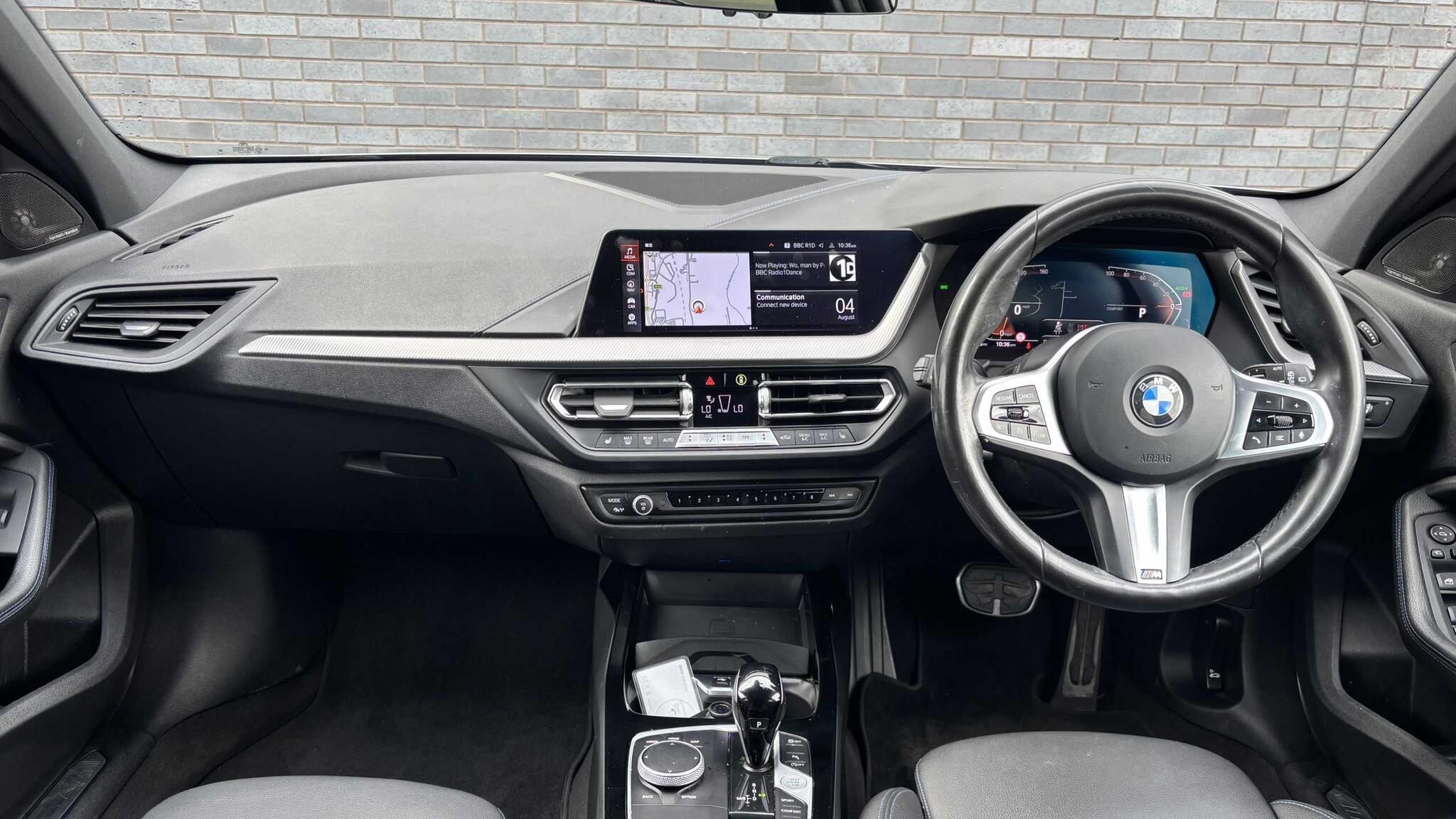 BMW 1 Series view 19