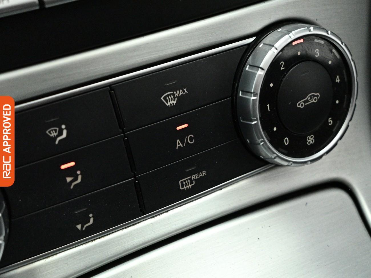 Mercedes-Benz SLK view 17