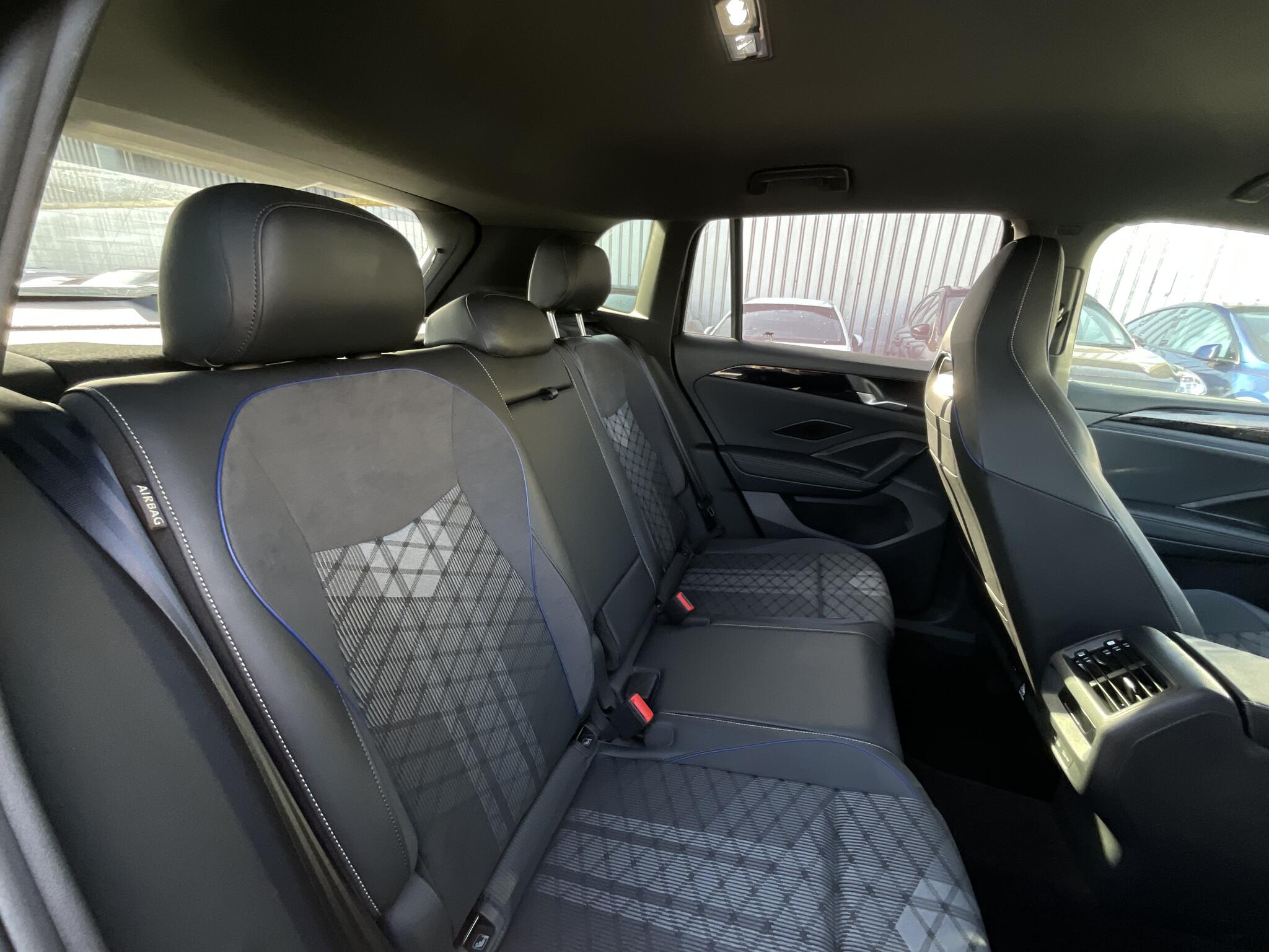 Volkswagen Tiguan view 11