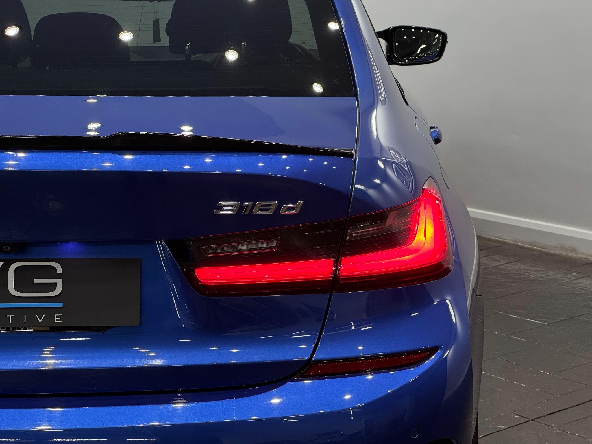 BMW 3 Series view 24
