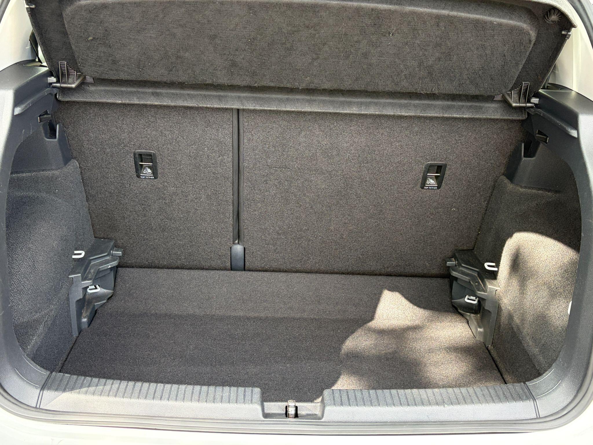 Volkswagen T-Cross view 25