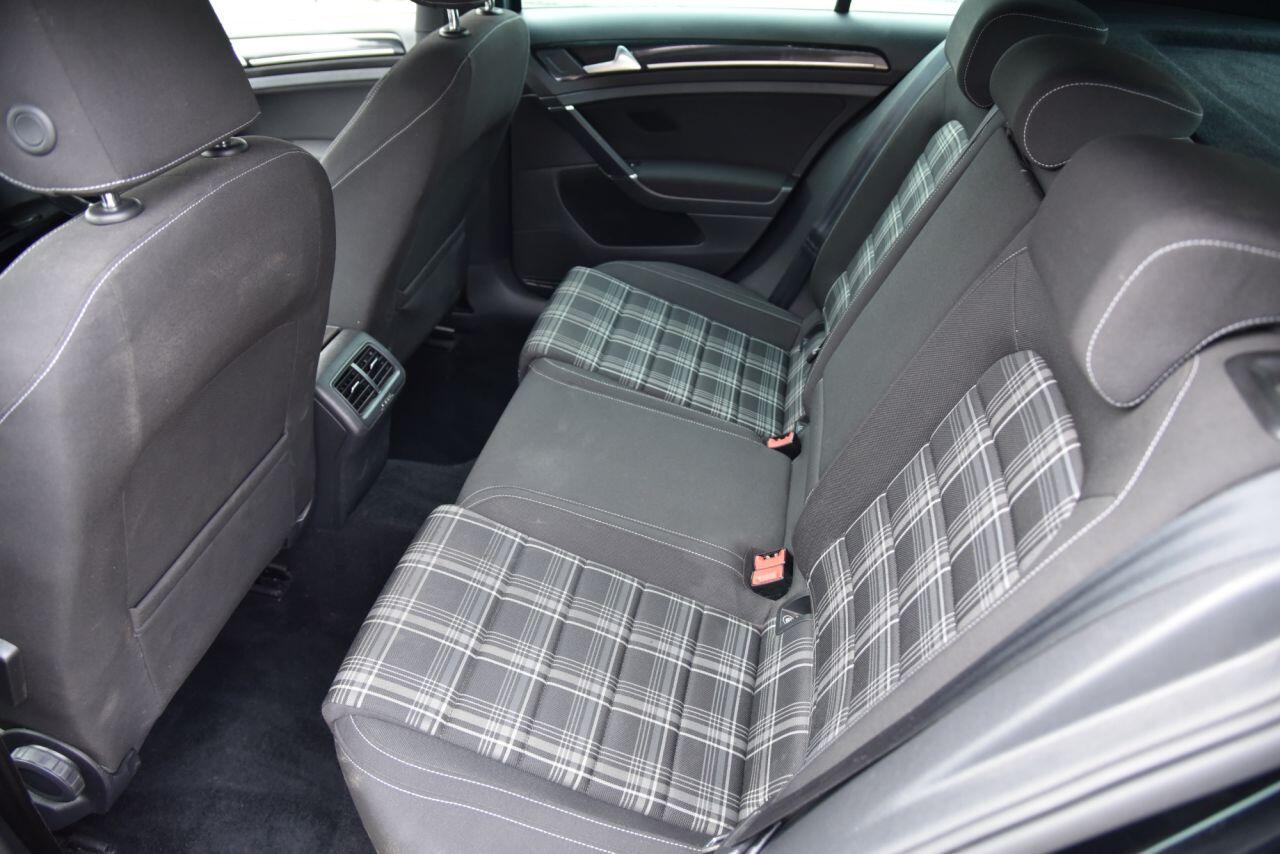 Volkswagen Golf view 22