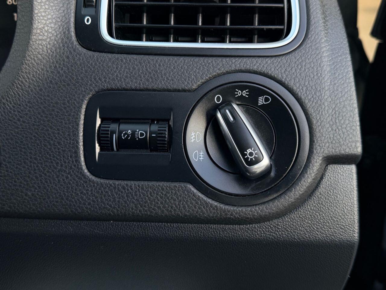 Volkswagen Polo view 29