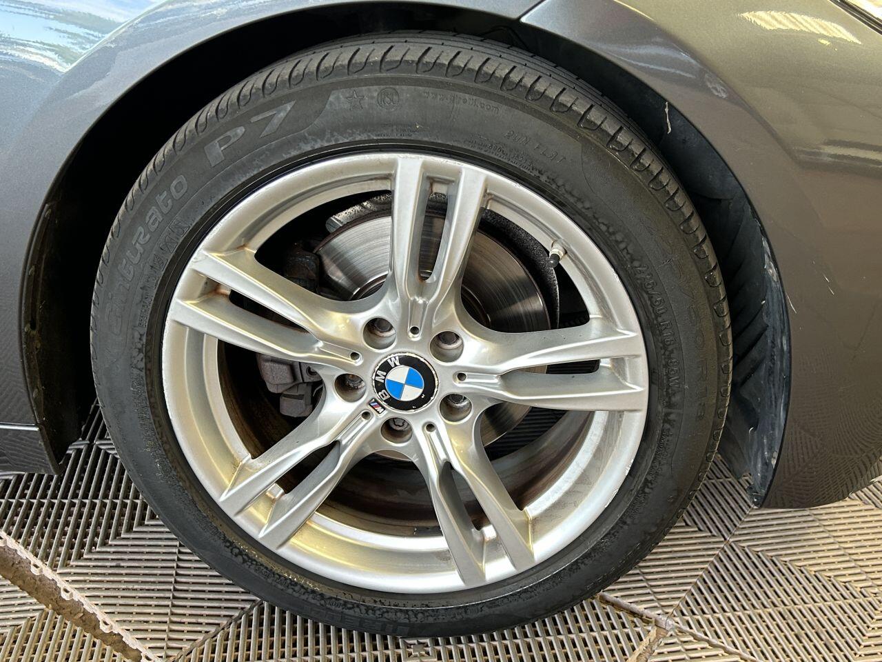 BMW 3 Series Gran Turismo view 25