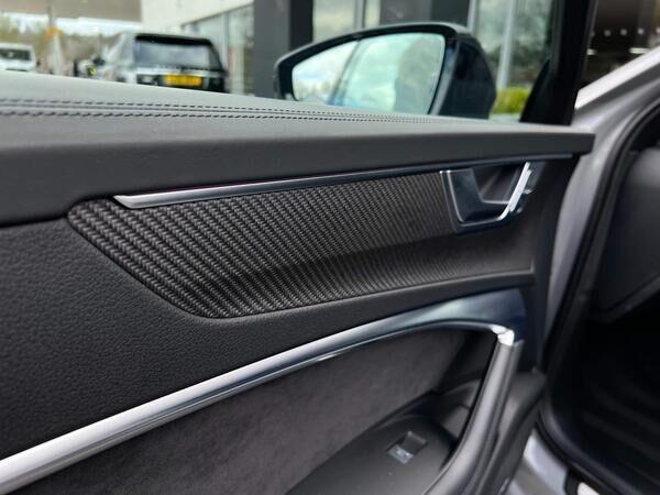 Audi RS6 Avant view 48