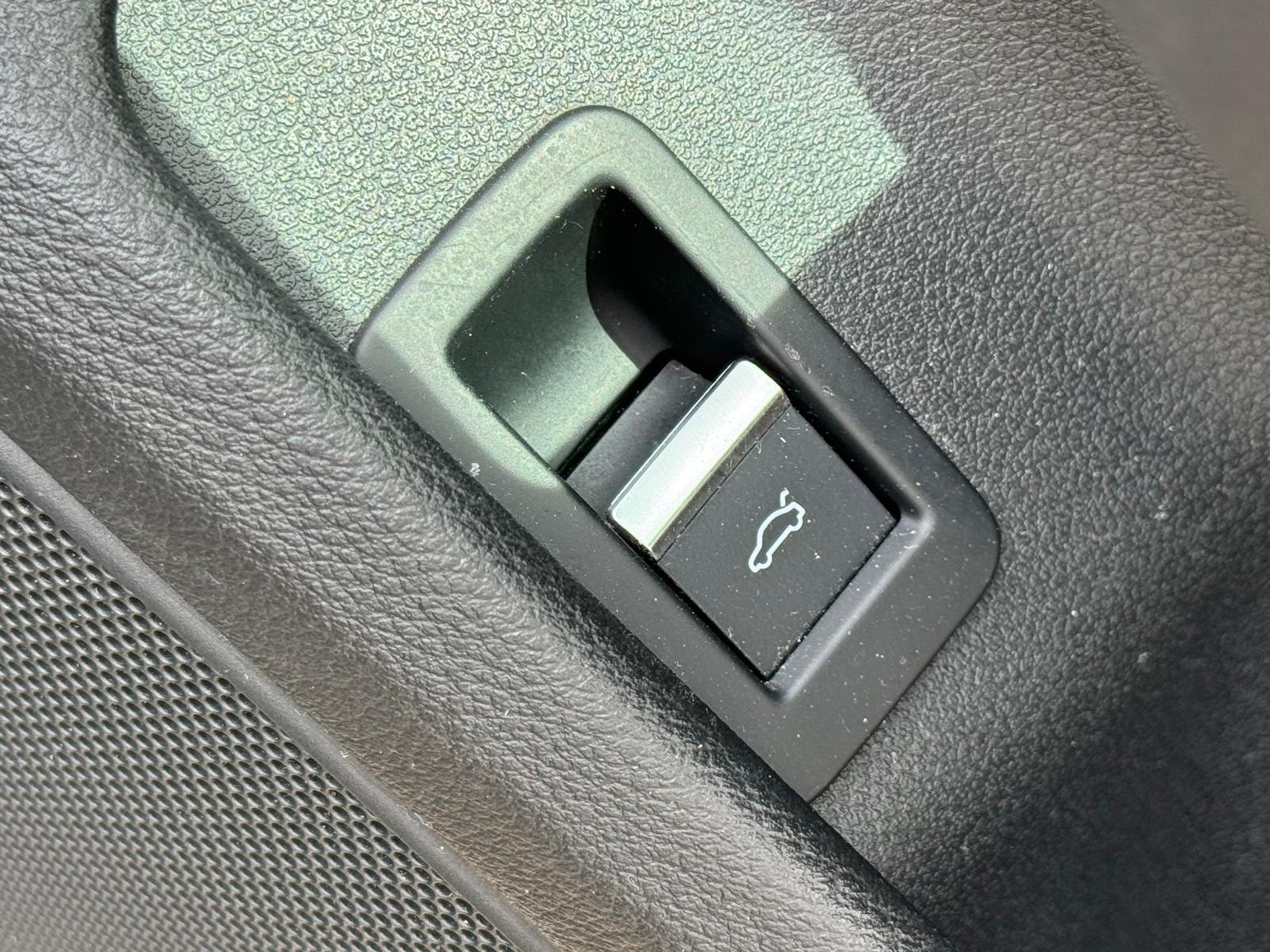 Audi A4 view 34