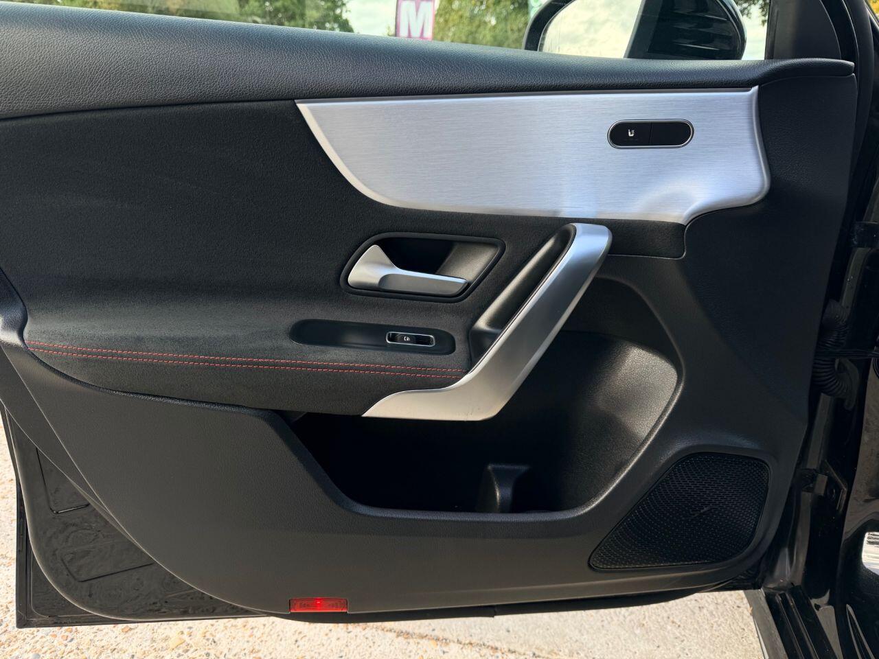 Mercedes-Benz A Class view 23