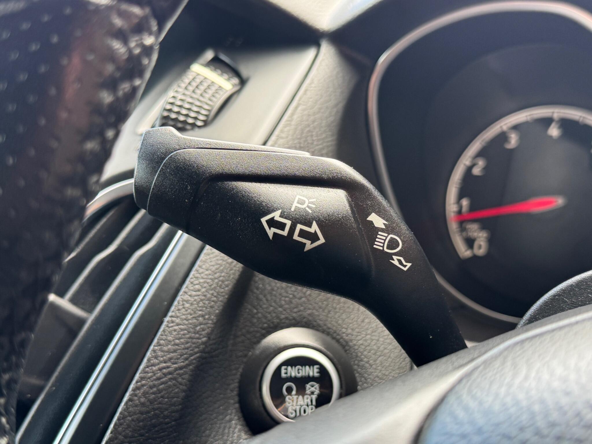 Ford Focus view 24