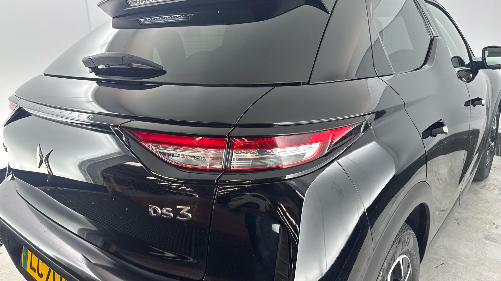 DS Automobiles DS 3 Crossback view 17