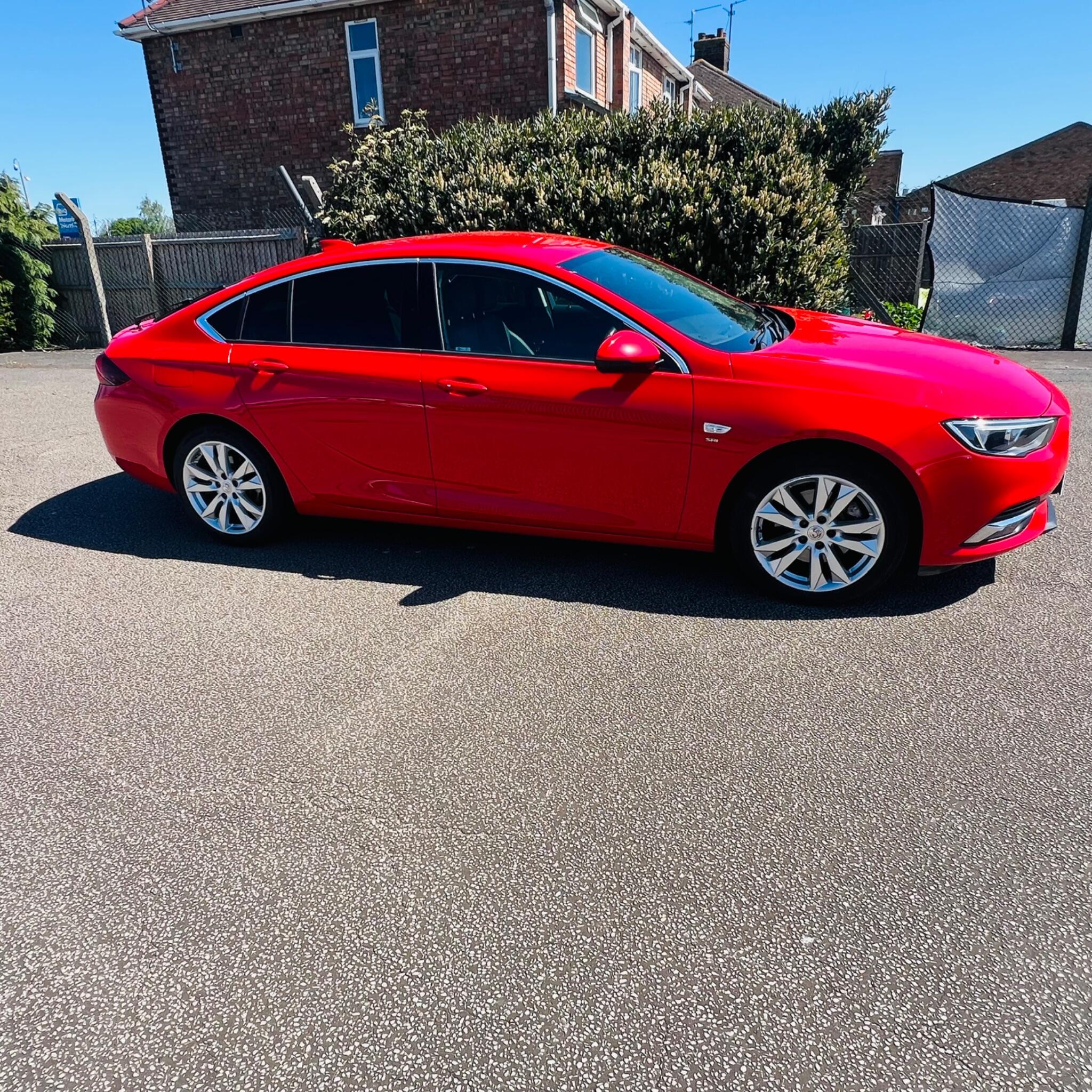 Vauxhall Insignia view 11