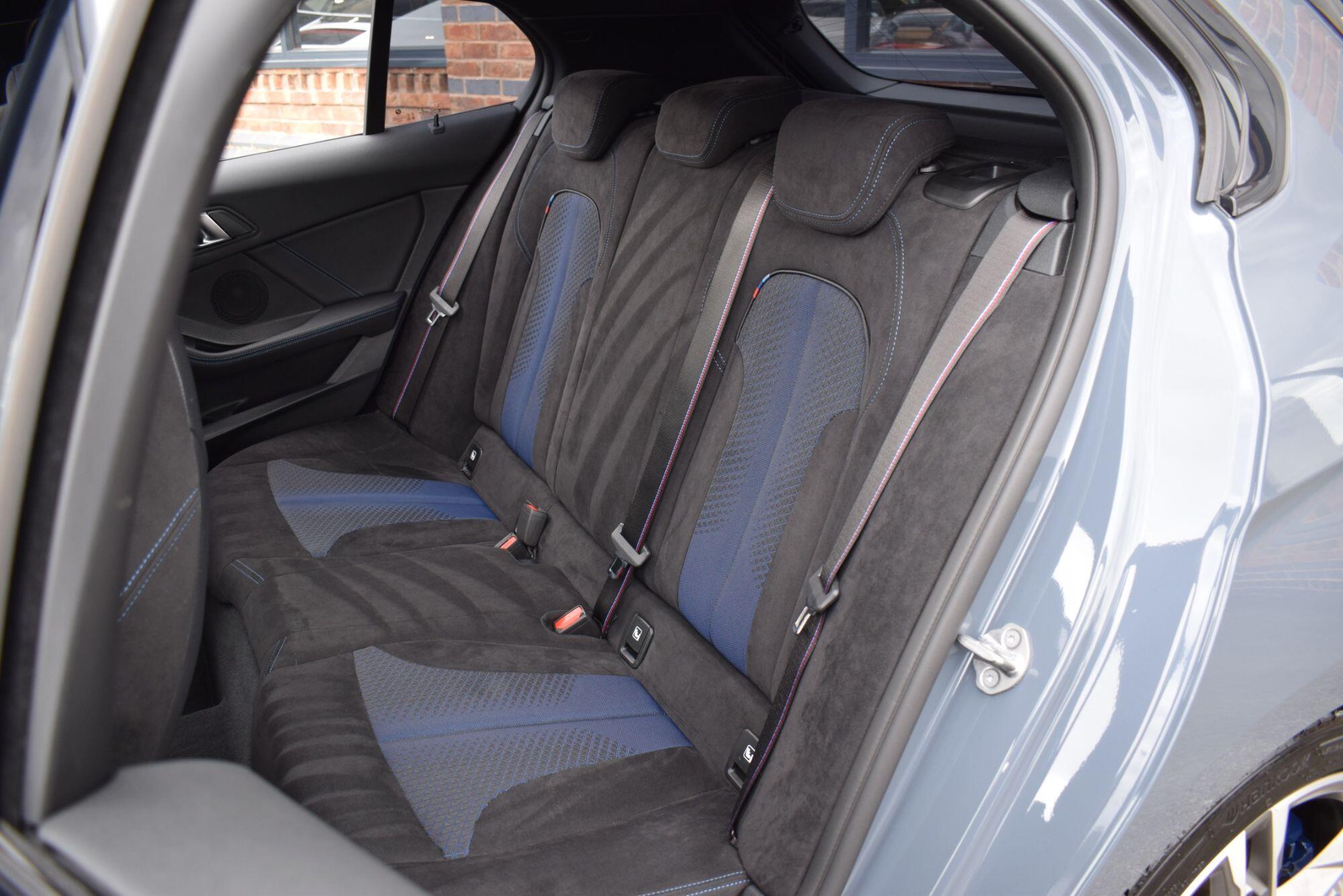 BMW 1 Series view 29