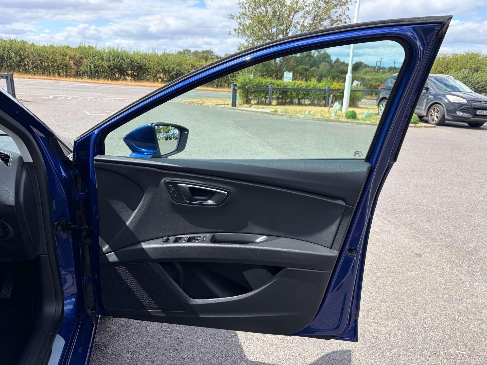 Seat Leon Leon view 34