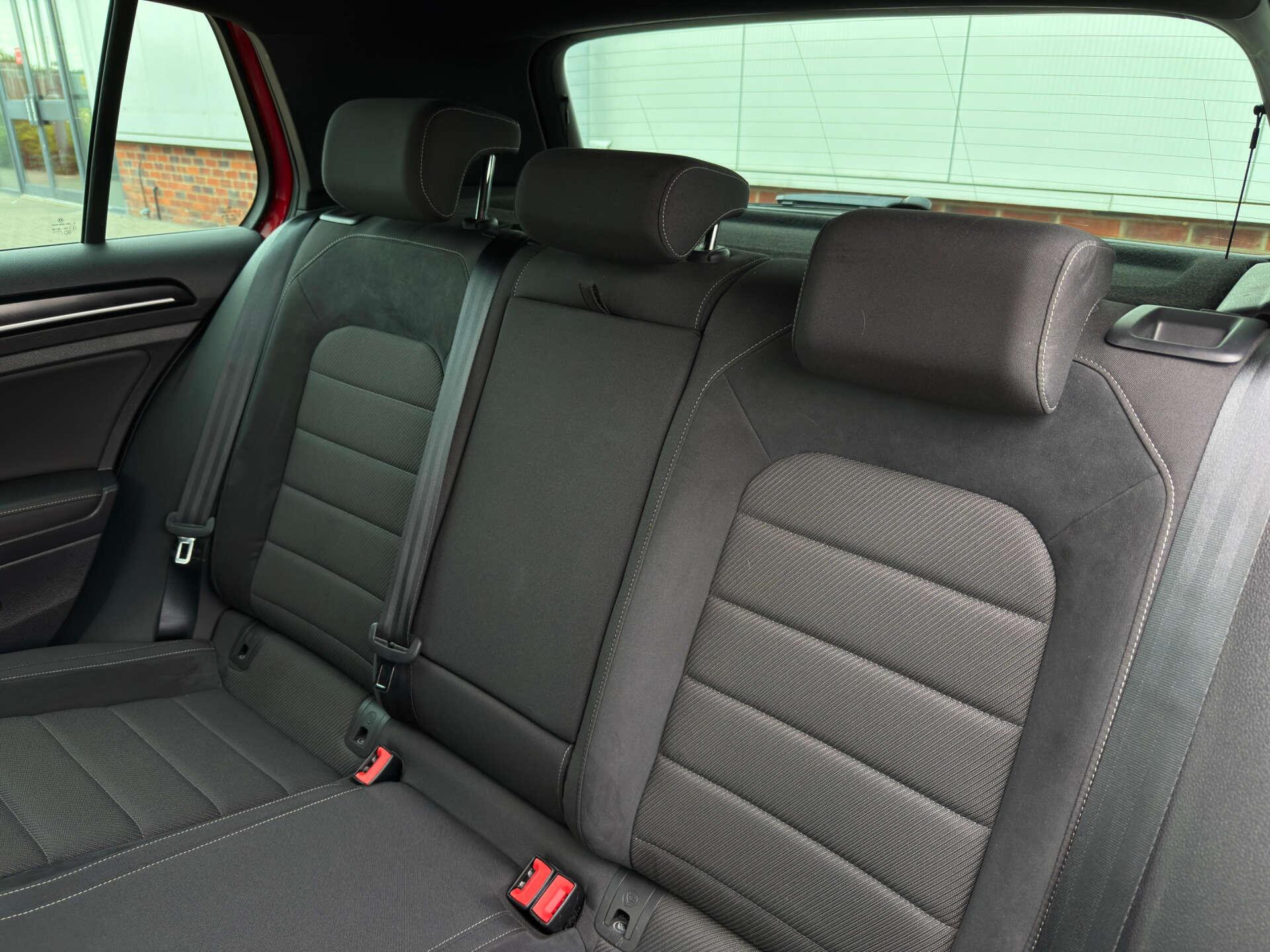Volkswagen Golf view 44