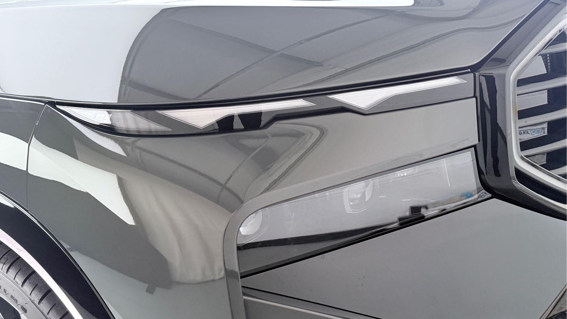 BMW XM view 23