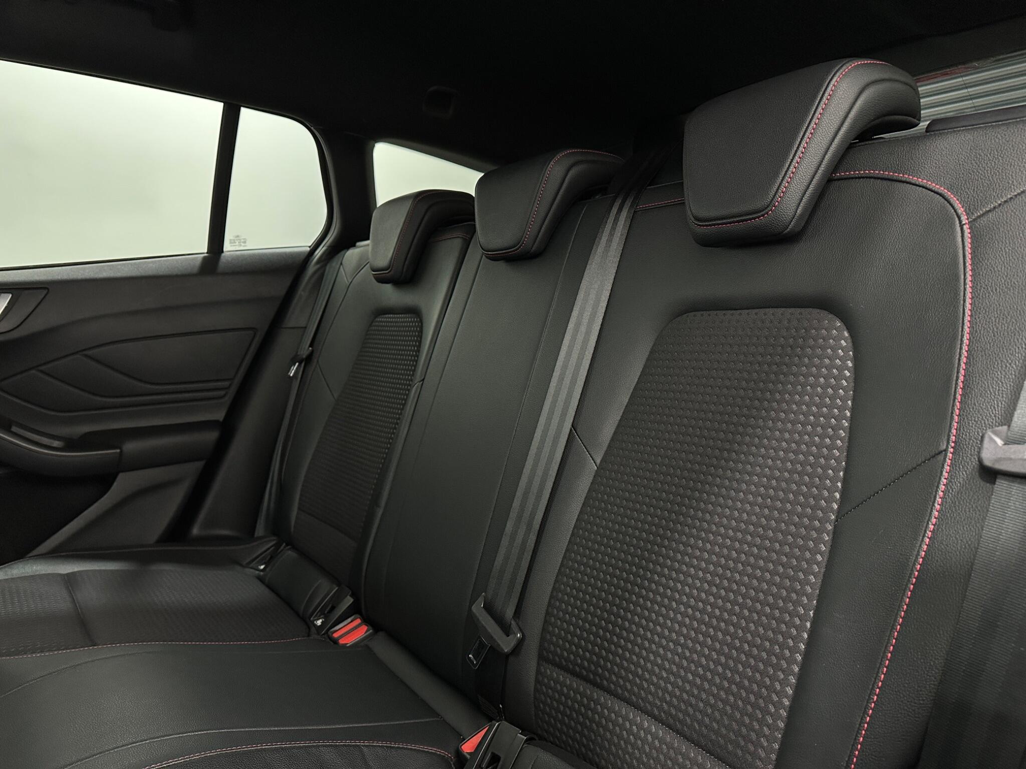 Ford Focus view 37